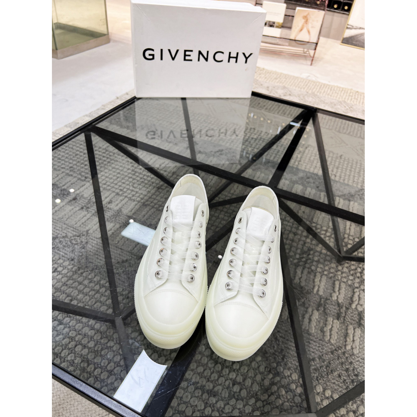 Tênis Givenchy Off White