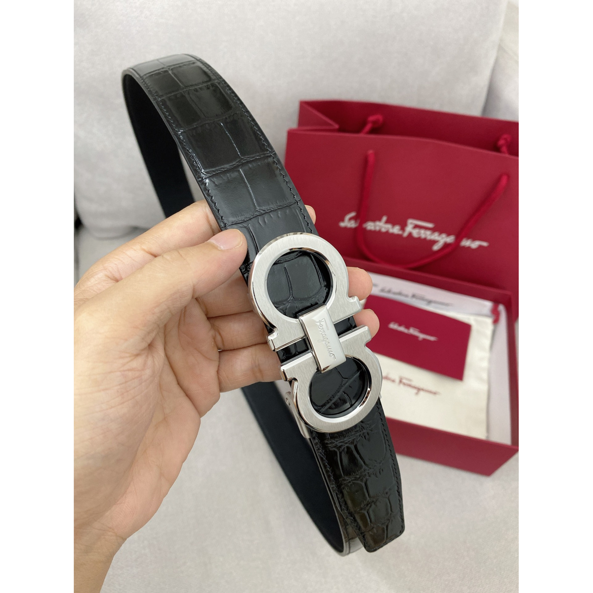 Cinto Salvatore Ferragamo Gancini Couro Croco Preto Fivela Prata 3,5cm