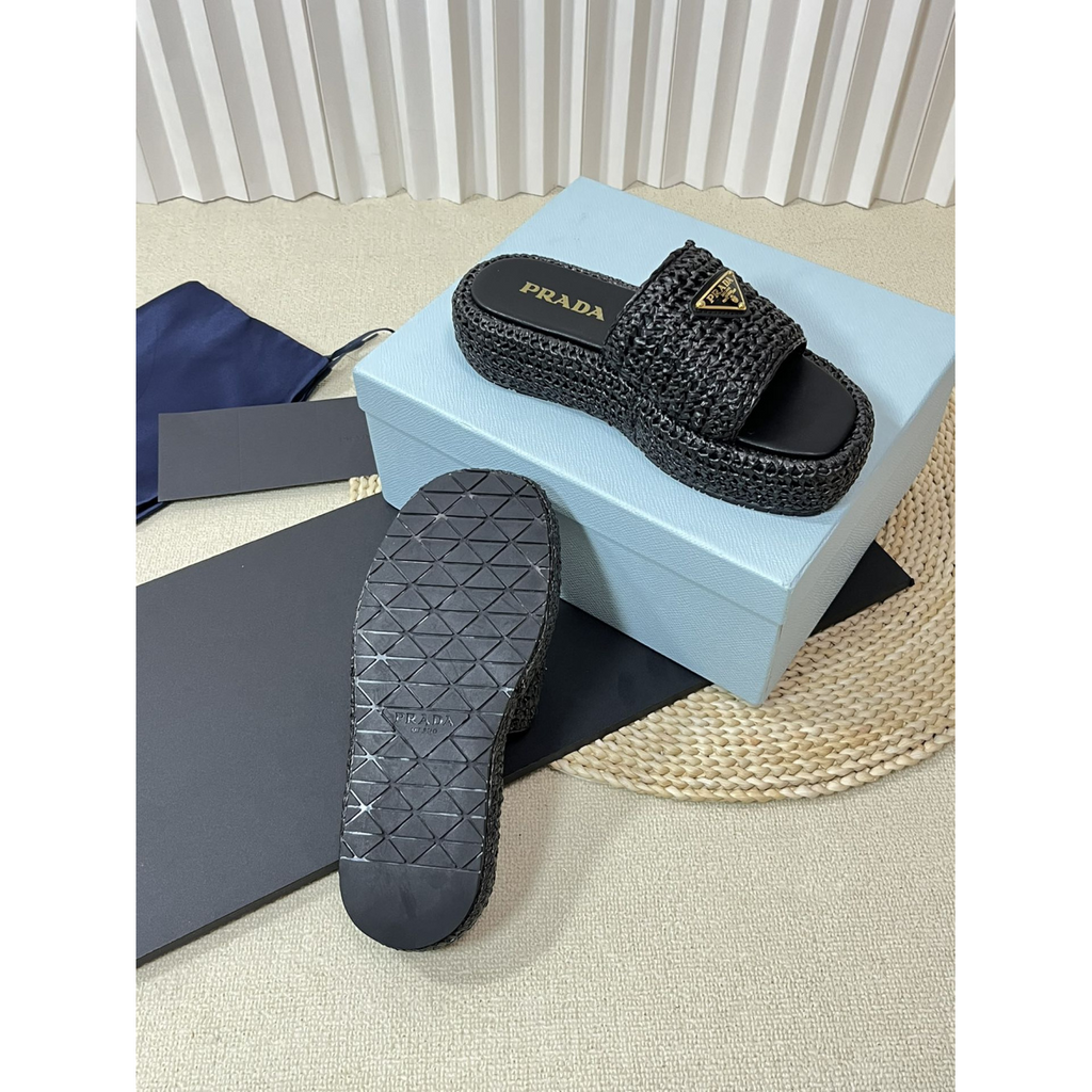 Sandália Prada FlatForm em crochê Preta