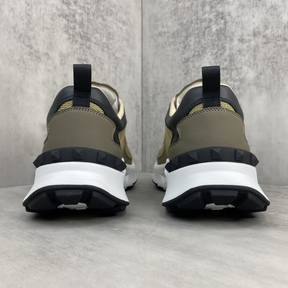 Tênis Valentino Garavani True Act Sneakers Cáqui