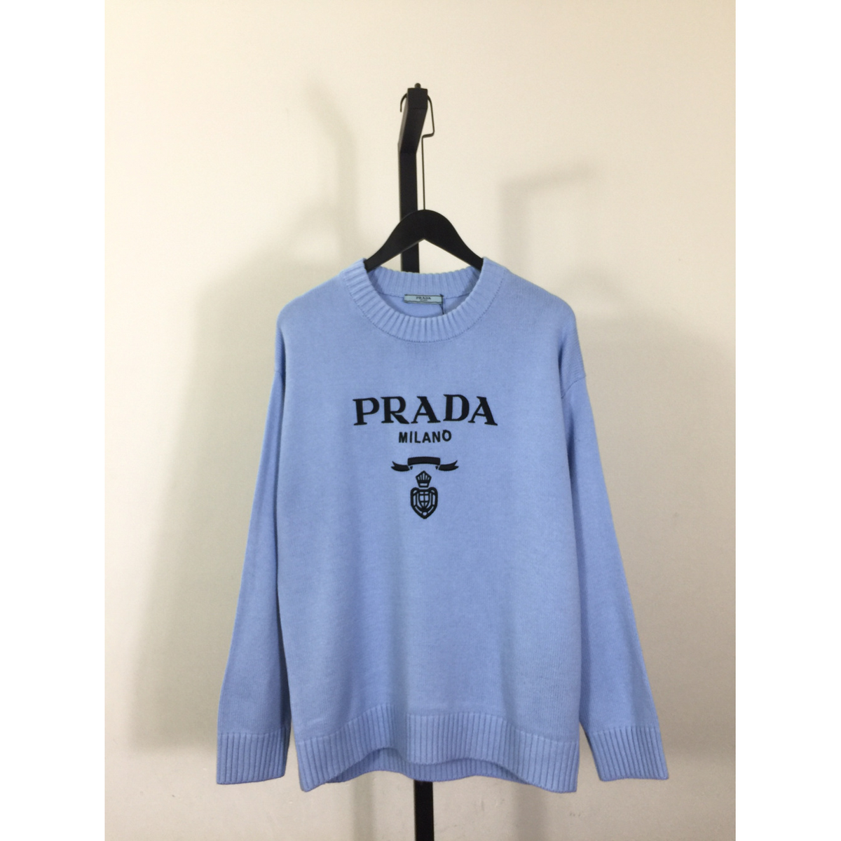 Moletom Prada com Logotipo Bordado Azul Claro