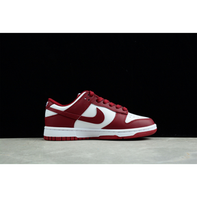 SB DUNK LOW TEAM RED