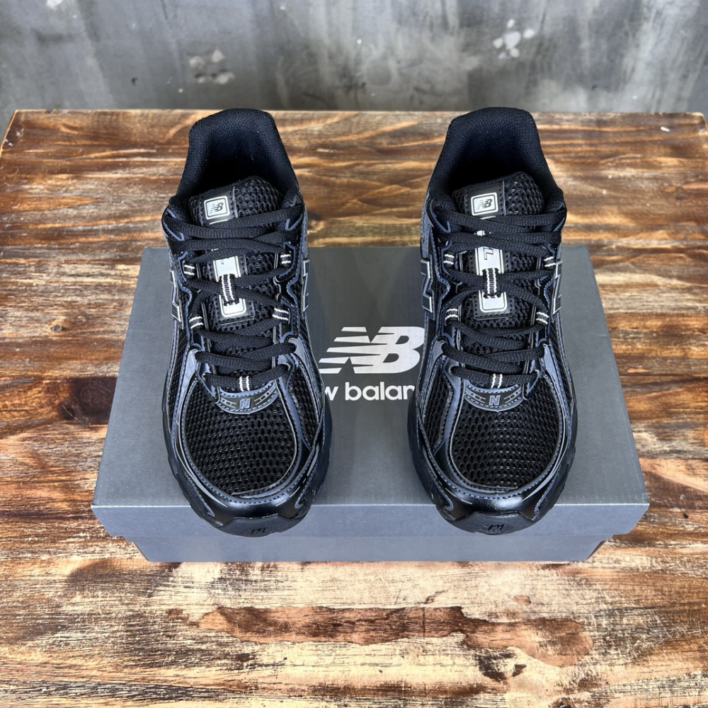 Tênis New Balance NB 740 Preto
