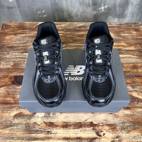 Tênis New Balance NB 740 Preto