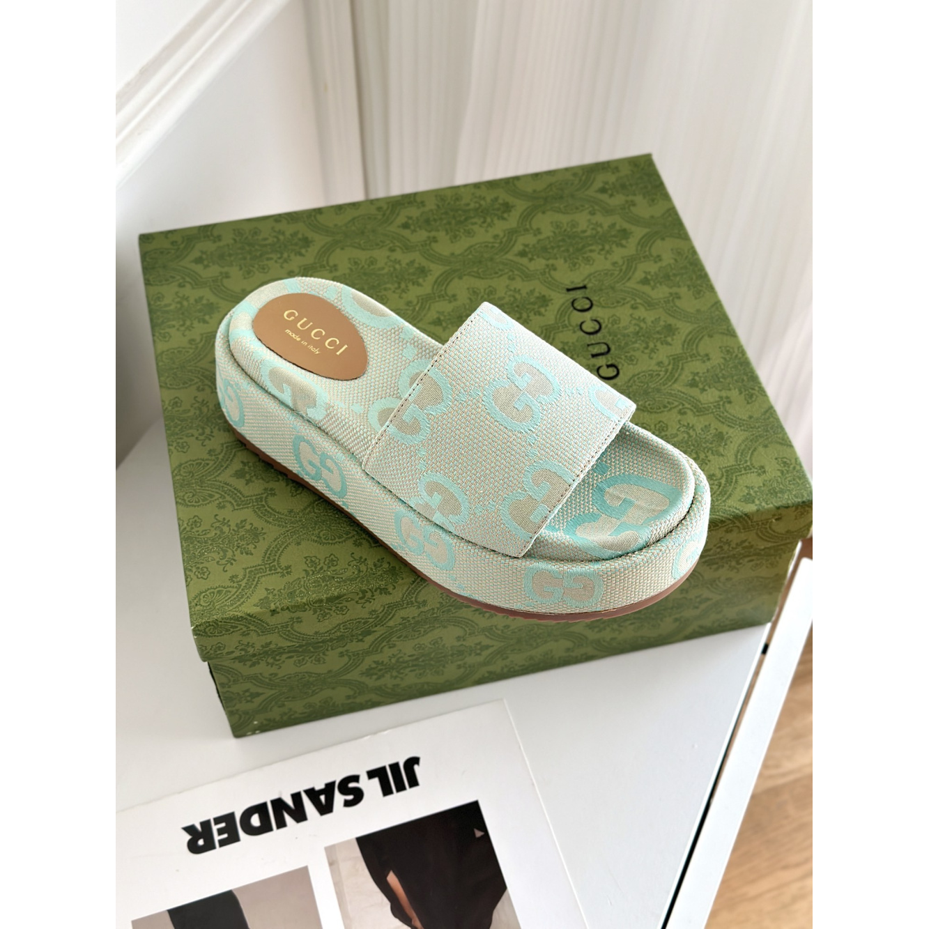 Sandália Gucci GG Maxi Canvas Flatform Slide Azul