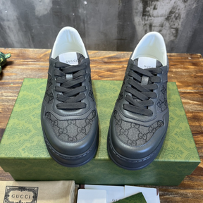 Tênis Gucci GG Supreme Cinza