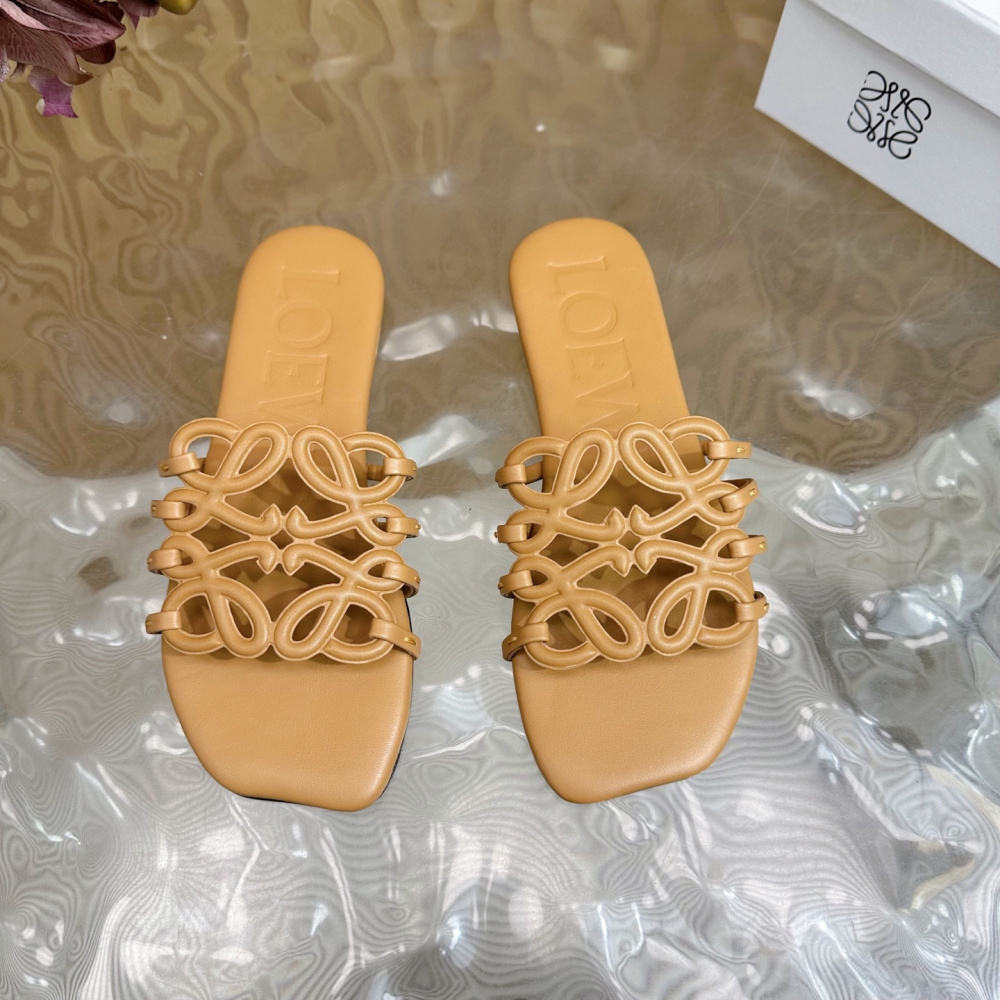 Sandália Loewe Slide Petal Anagram Caramelo