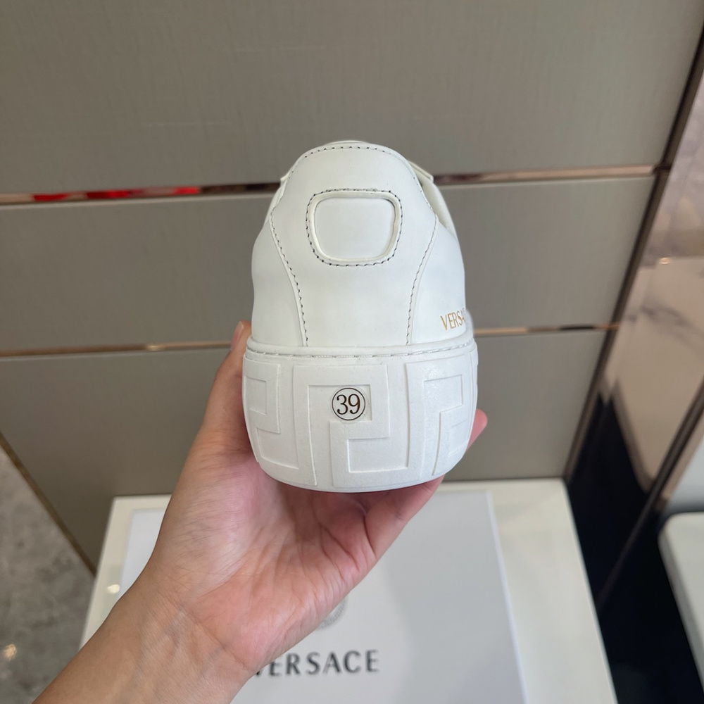 Tênis Versace Embroidered Greca Branco