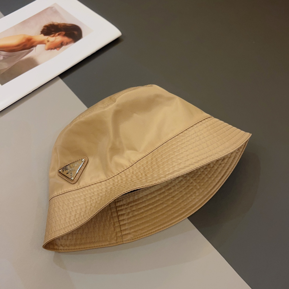 Bucket Prada Re-Nylon Bege