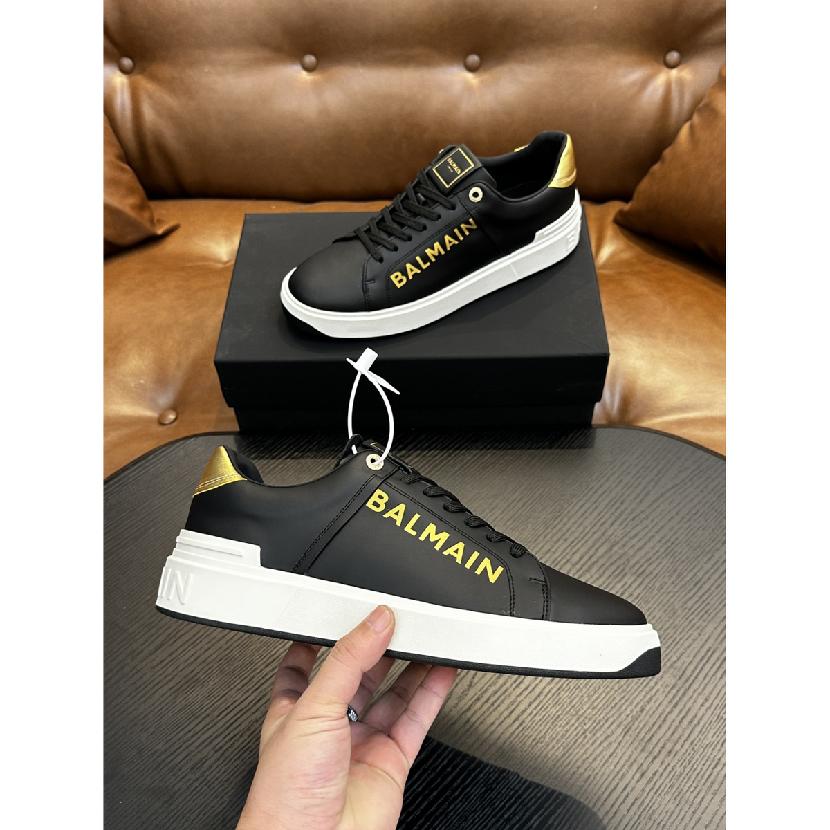 Tênis Balmain B-Court Preto/Dourado