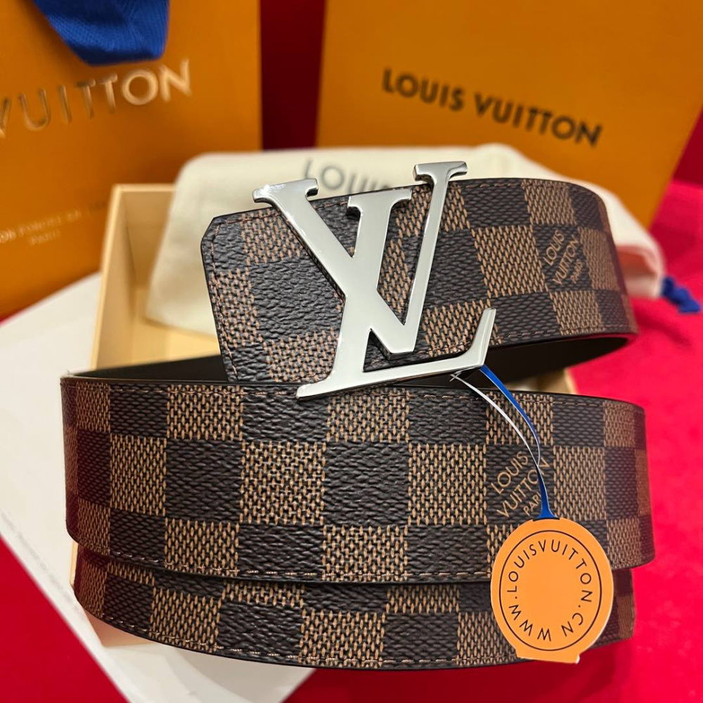 Cinto Louis Vuitton Initiales Reversível Marrom Ferragem Prata 4.0cm