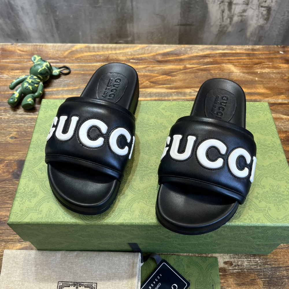 Gucci Slide P/B