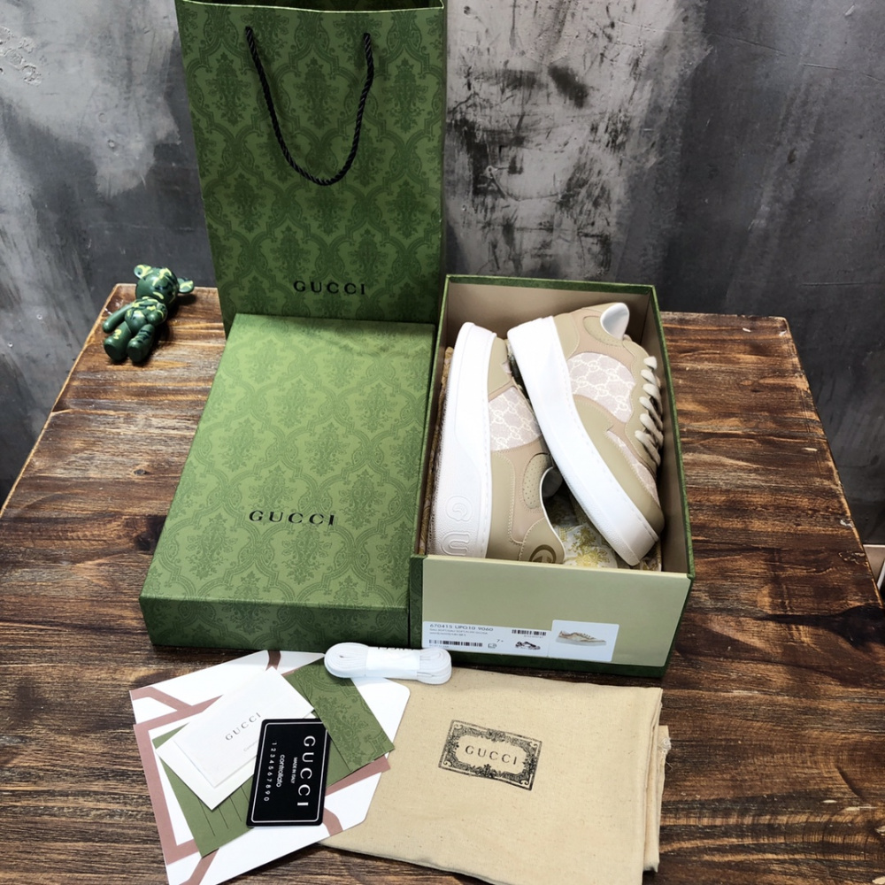 Tênis Gucci GG Supreme Bege/Branco