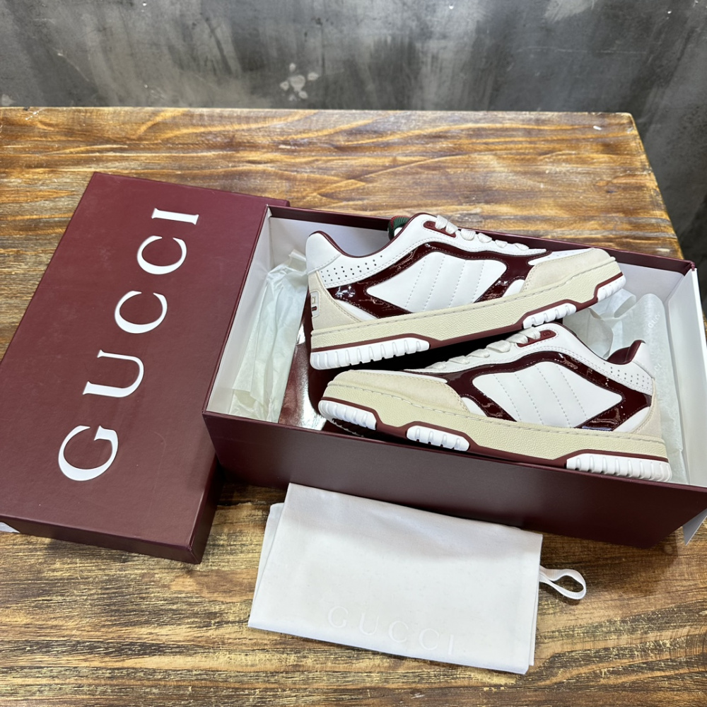 Gucci Sneaker Re-Web Detalhe Couro envernizado Rosso Ancora
