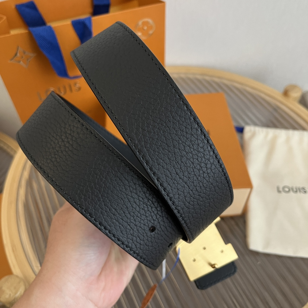 Cinto Louis Vuitton Heritage Reversível Preto Ferragem Dourada 4.0cm
