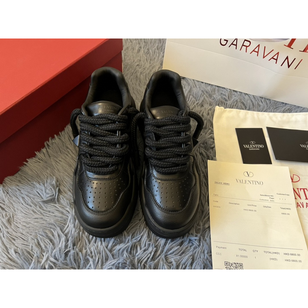 Tênis Valentino Garavani One Stud Couro Preto