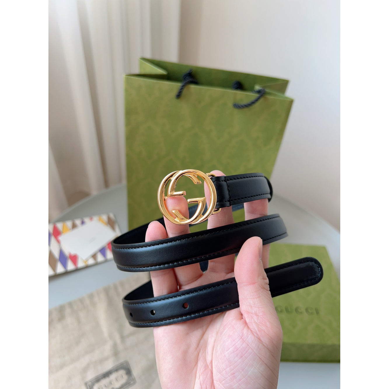 Cinto Gucci Couro Preto Ferragem Dourada 2.0cm