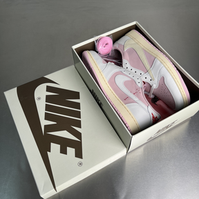 Nike Air Jordan 1 Retro Low x Travis Scott Shy Pink