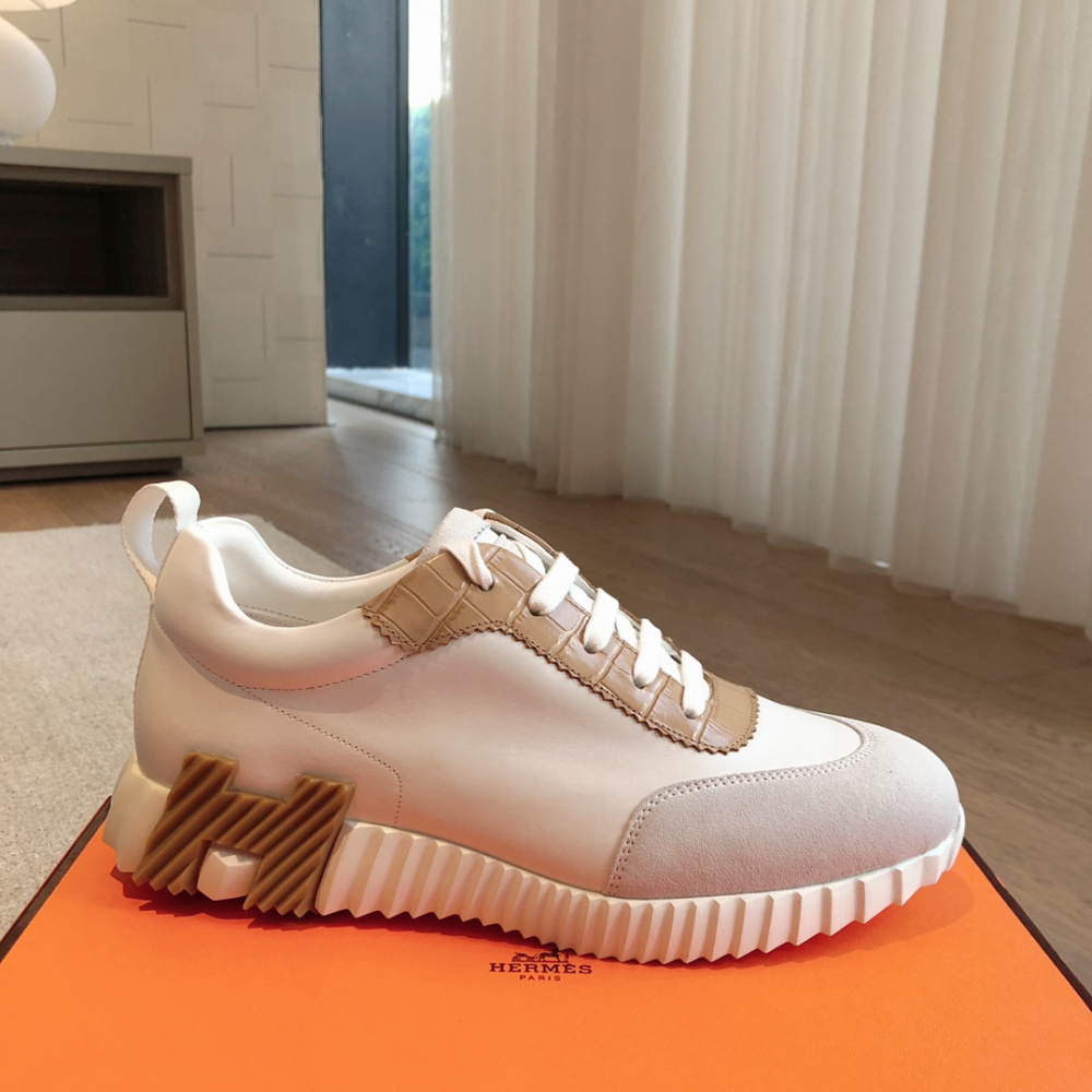 Tênis Hermès Bouncing Cinza/Off Logo Marrom
