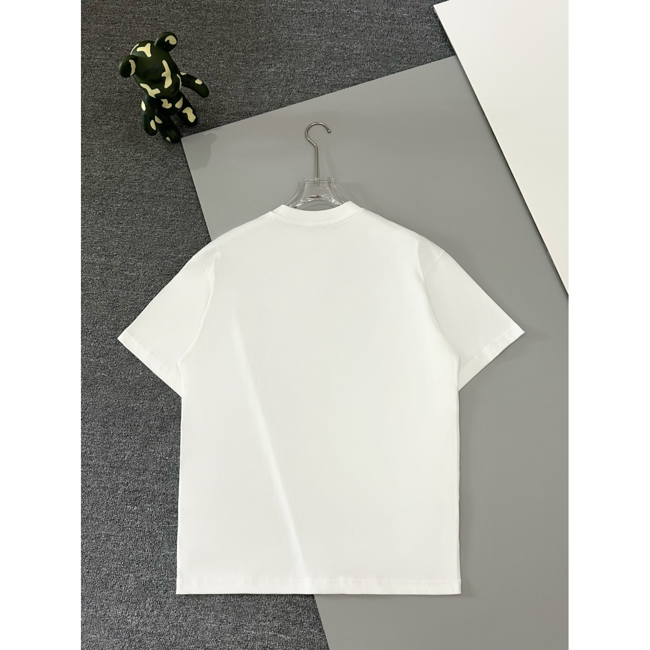 Camisa Prada em algodão com Bolso Lateral em Nylon Branca