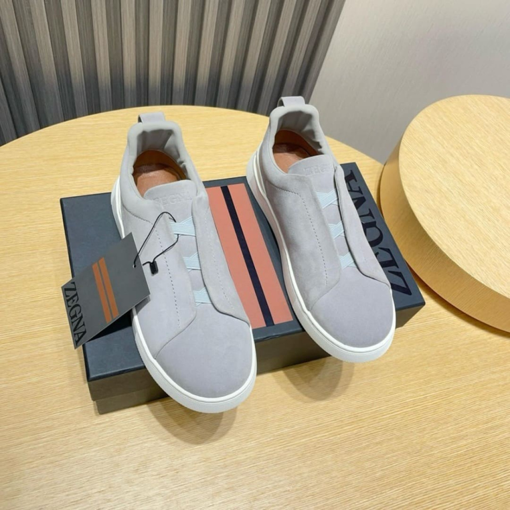 Zegna Triple Stitch em Camurça Cinza