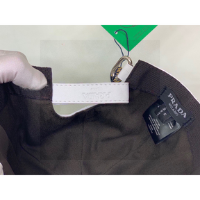 Boné Prada em Re-Nylon Branco