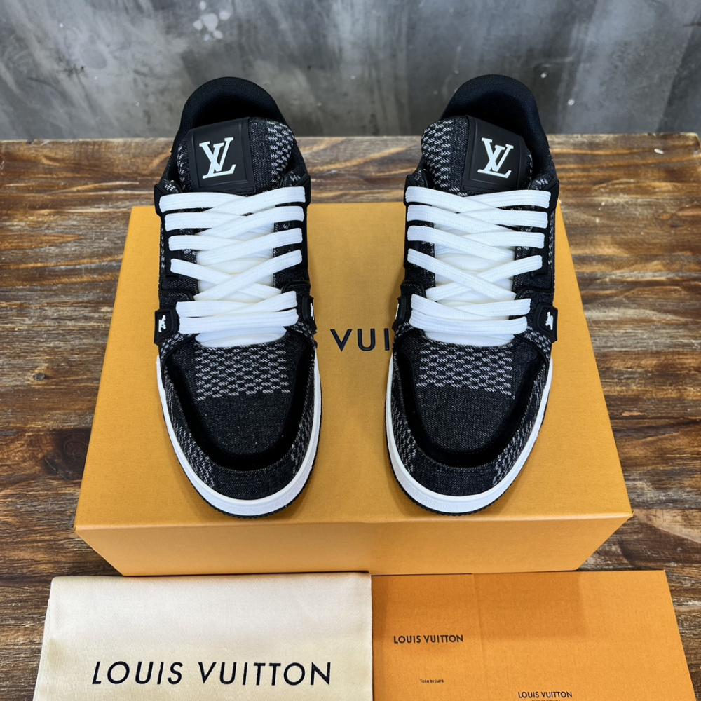 Tênis Louis Vuitton LV Trainer Tecido Preto/Branco