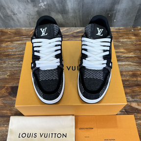 Tênis Louis Vuitton LV Trainer Tecido Preto/Branco