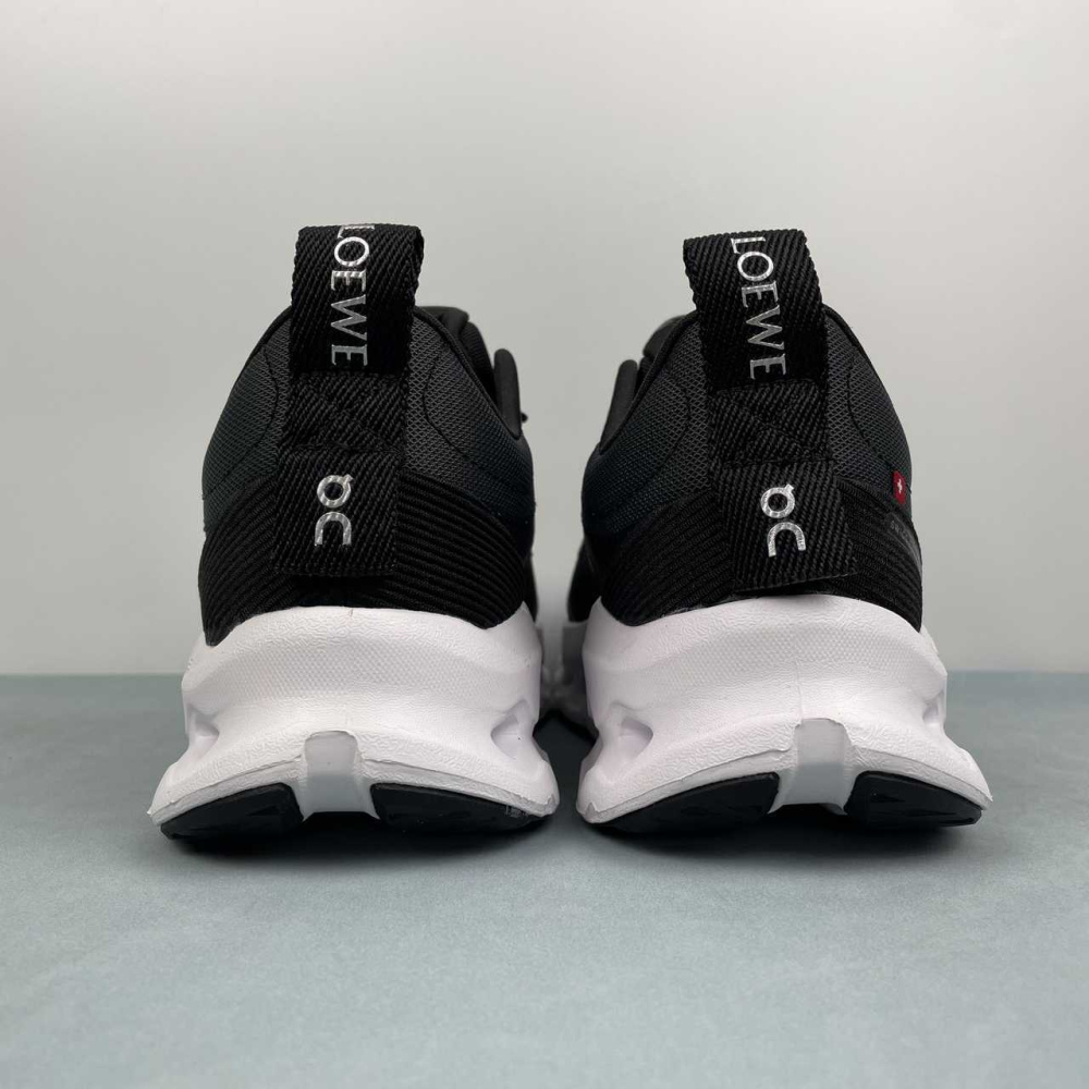 Tênis On Cloudtilt x LOEWE Preto/Branco