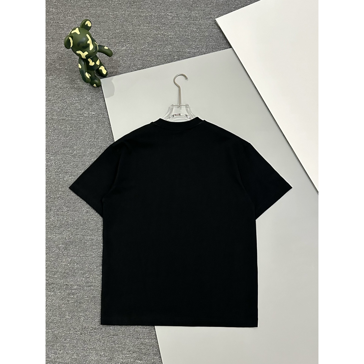 Camisa Prada em algodão com Logo na Manga Preta