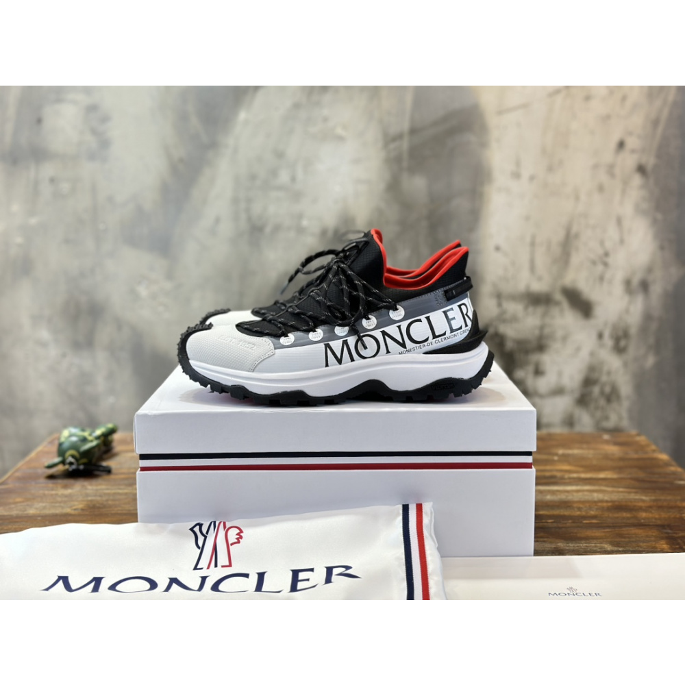 Tênis Moncler Trailgrip Lite 2 Low Top com Cadarço Branco/Preto/Vermelho
