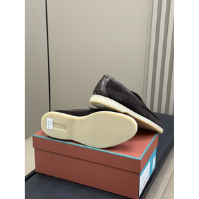 Summer Walk Loro Piana Loafer em Camurça Marrom