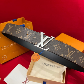 Cinto Louis Vuitton Initiales Monogram Preto Reversível ferragem prata 4.0cm