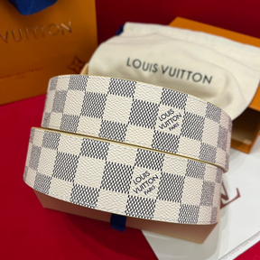 Cinto Louis Vuitton Initiales Reversível Damier Azur Ferragem Dourada 4.0cm