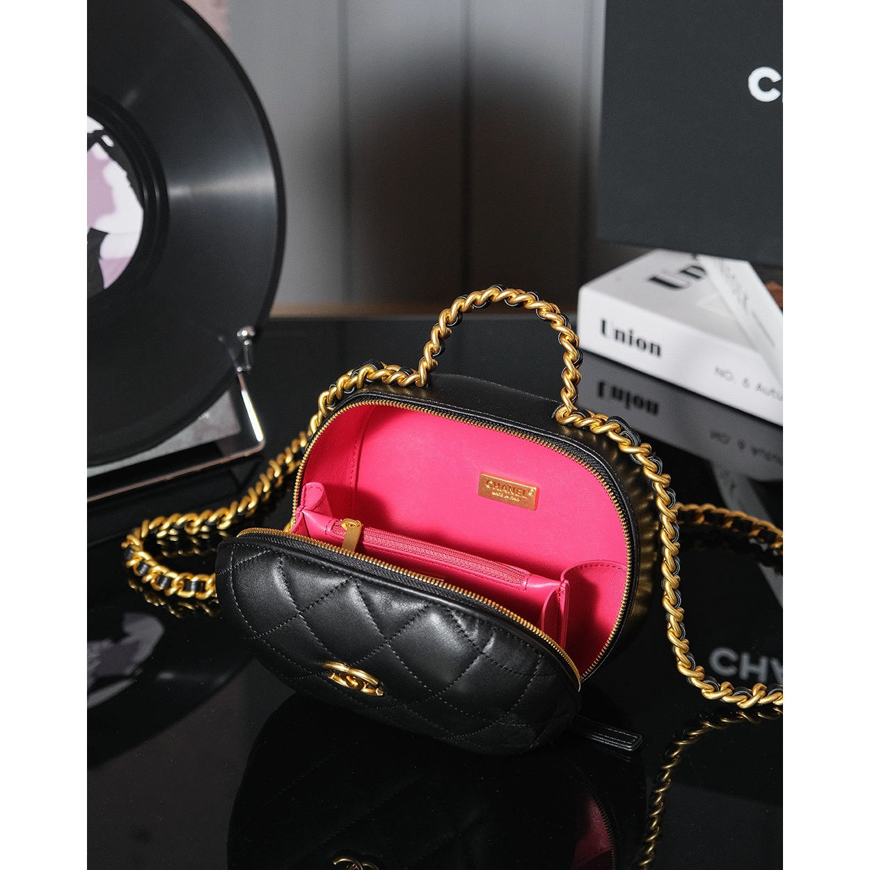 Bolsa Chanel Preta 13.5x16.5x10.5CM
