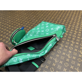 Bolsa Duo Louis Vuitton LV Slingbag Monogram Shadow Verde 20x42x6cm