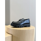 Tênis Versace Loafer Logo Preta