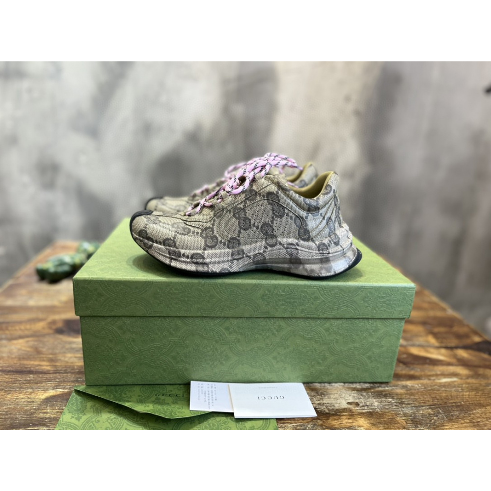 Tênis Gucci Monogram Run Sneaker Cadarço Rosa