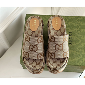 Sandália Gucci GG Maxi Canvas Flatform Salto Marrom