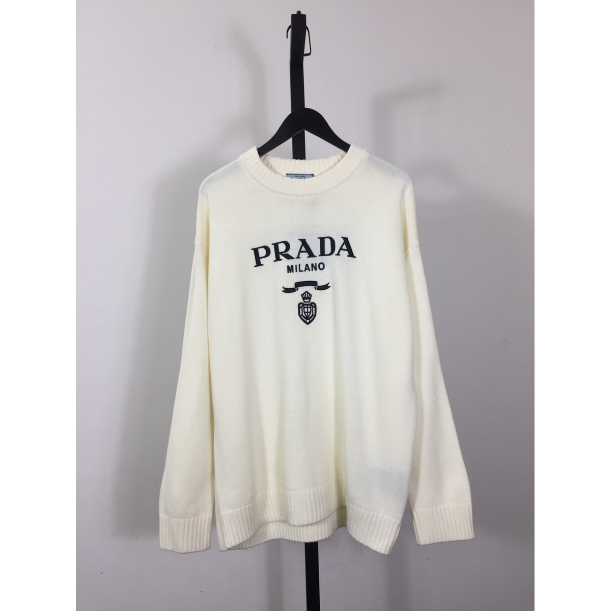Moletom Prada com Logotipo Bordado Branca