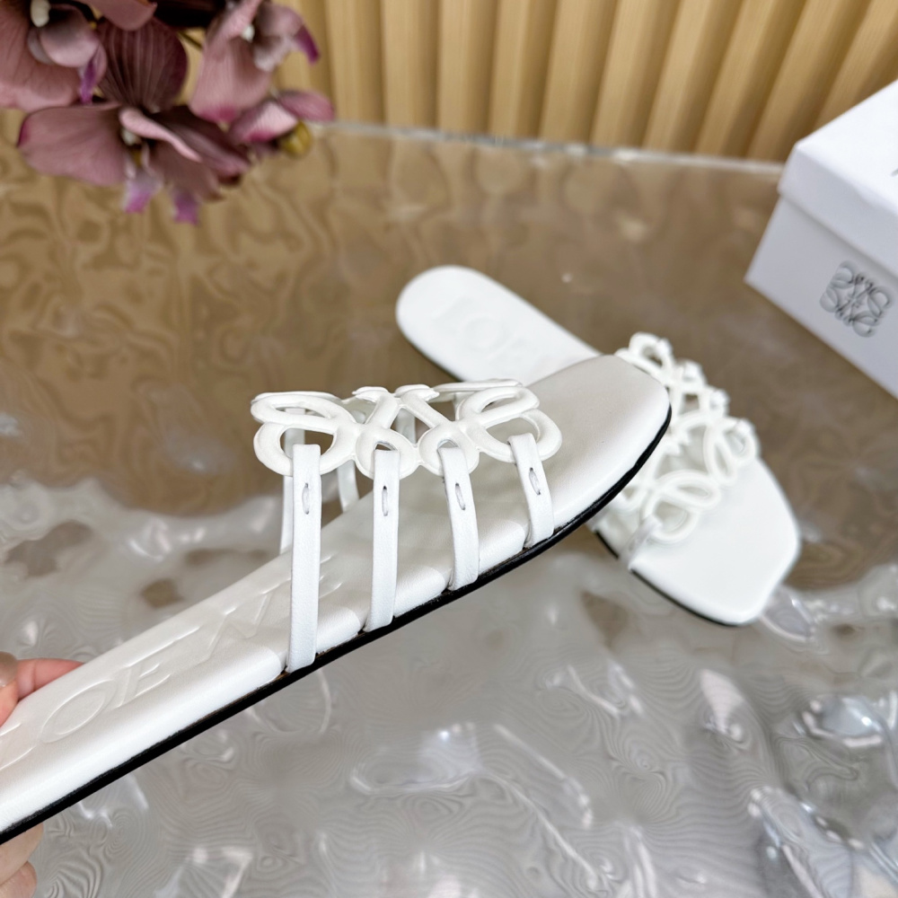 Sandália Loewe Slide Petal Anagram Branco