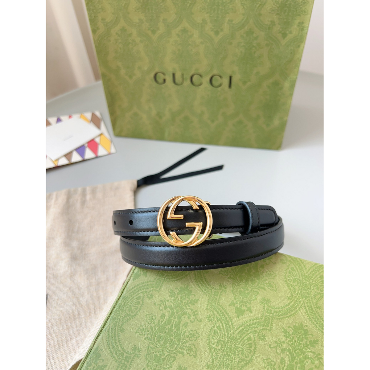 Cinto Gucci Couro Preto Ferragem Dourada 2.0cm