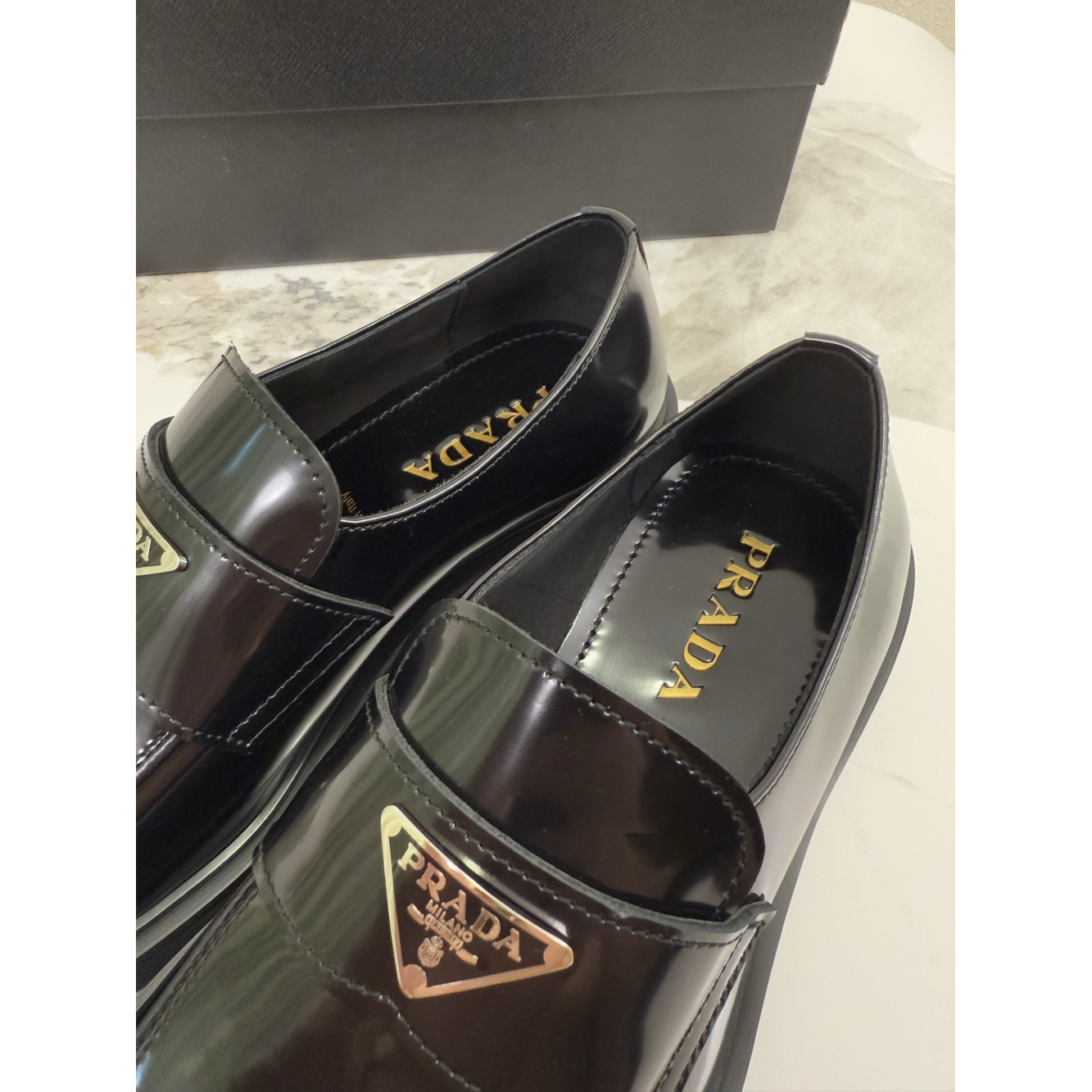 Loafer Prada em Couro envernizado Preto