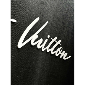 Camiseta de Algodão Louis Vuitton Logo em 3D Preta