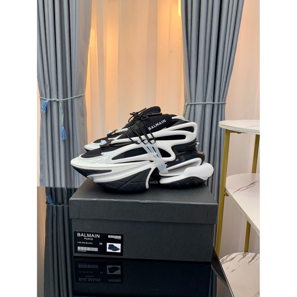 Balmain Unicorn Preto&Branco