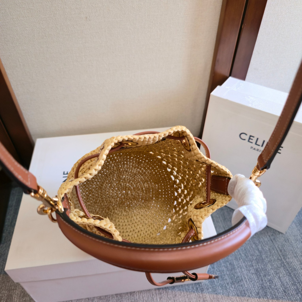 Bolsa Celine Teen Clara em Ráfia e Couro 16x19x16cm