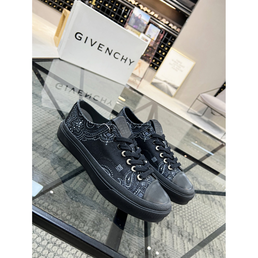 Tênis Givenchy Black