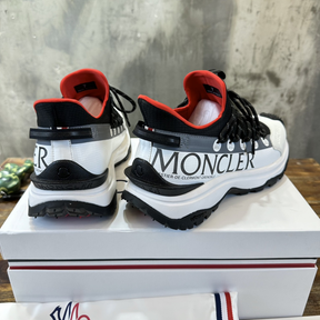Tênis Moncler Trailgrip Lite 2 Low Top com Cadarço Branco/Preto/Vermelho