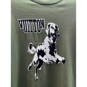 Camiseta de Algodão Louis Vuitton Imagem de um Golden Retriever Preto e Branco em intársia