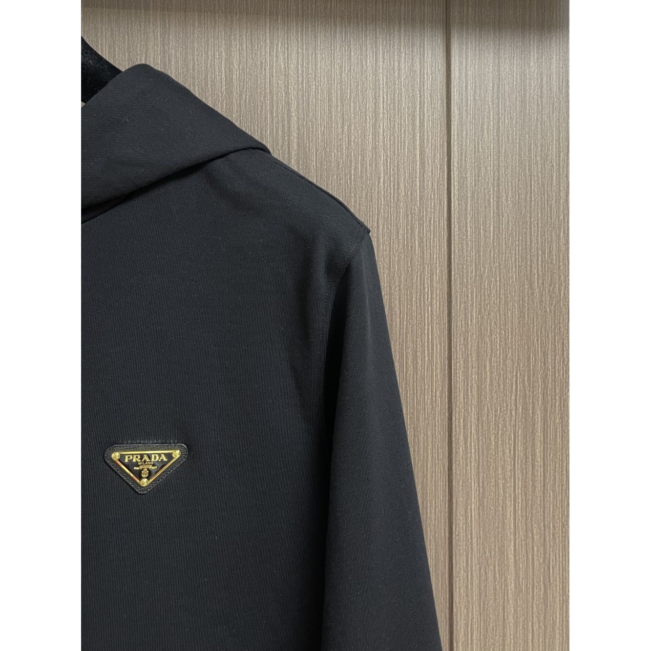Moletom Prada com Logotipo Triângulo Preta